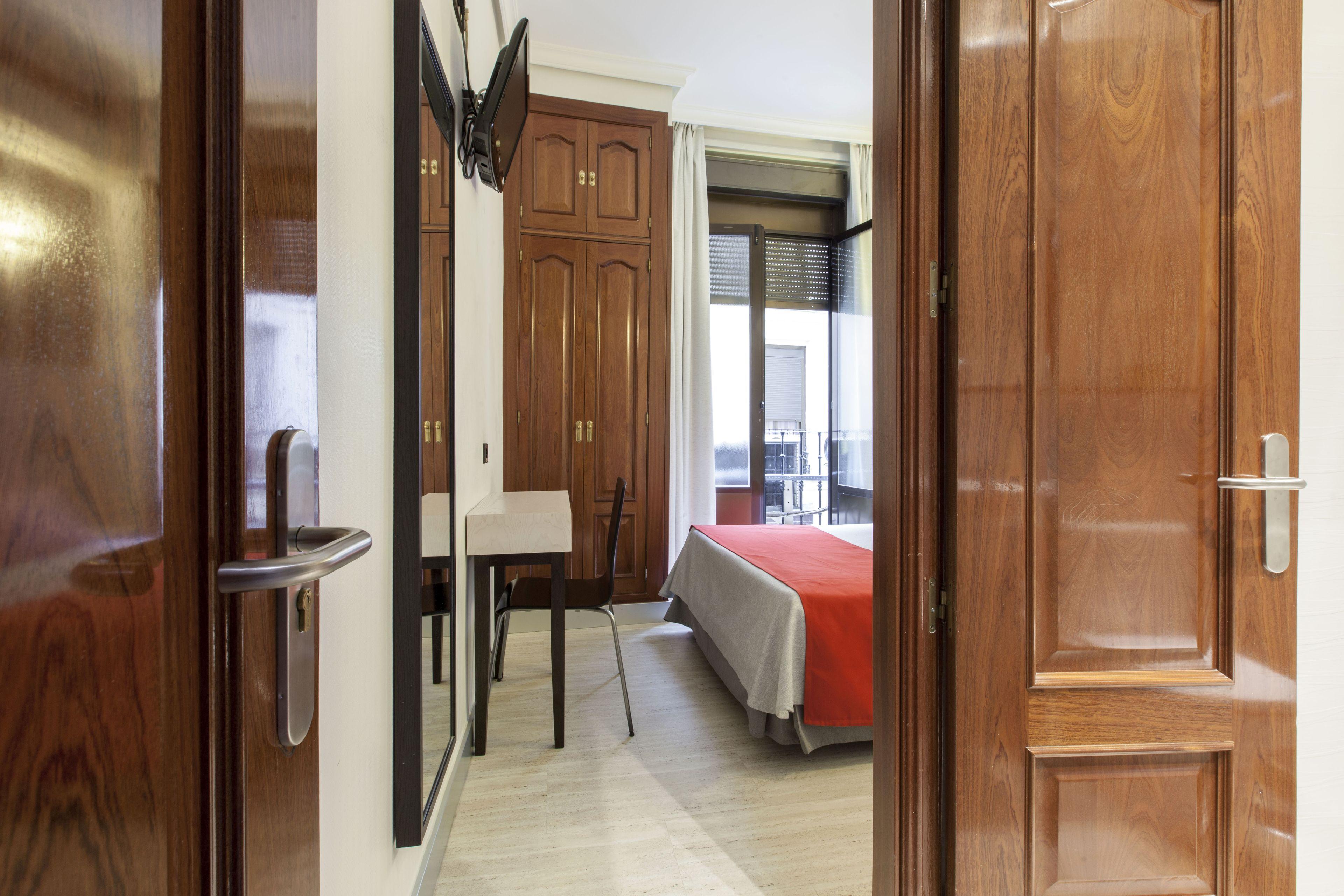 Hostal Castilla I Atocha — Photos 3